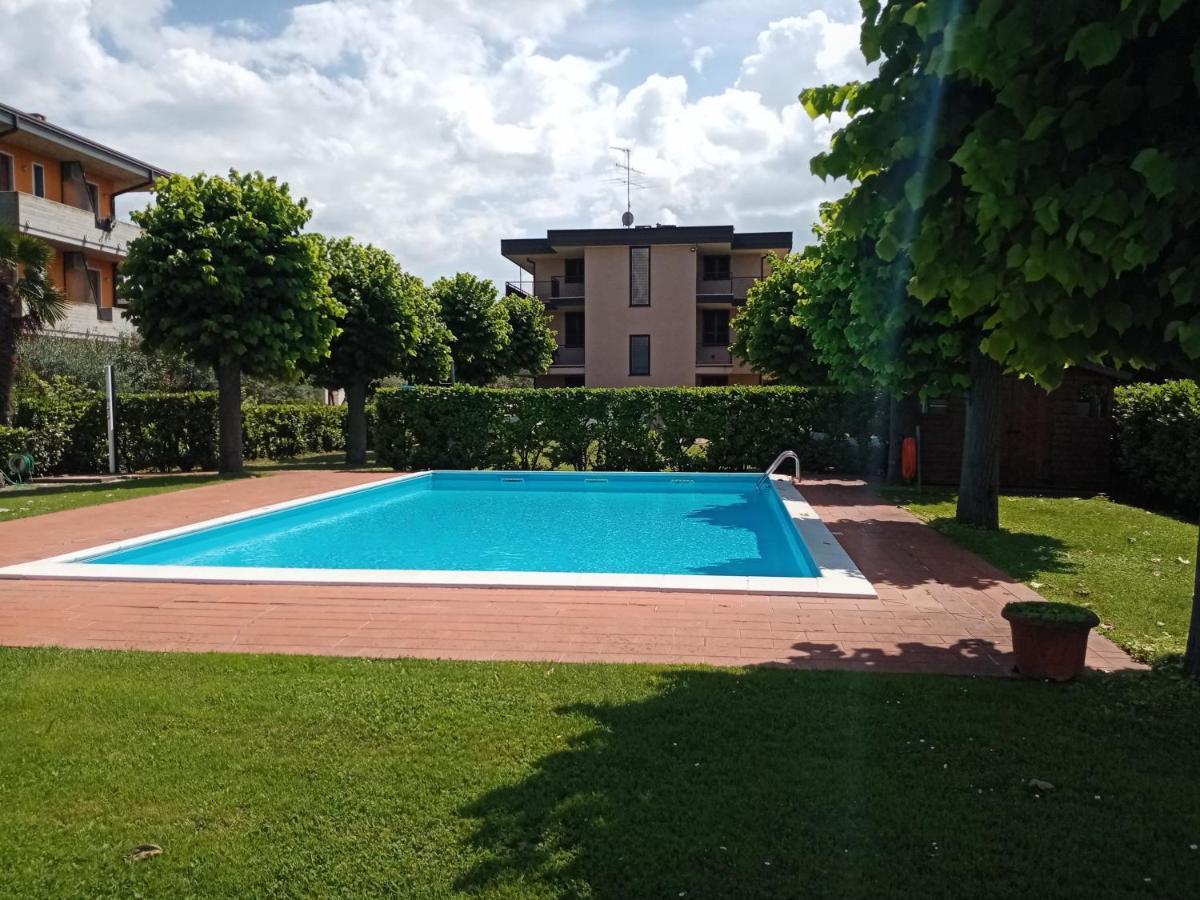 Casa Lugana 9 - Monolocale Con Piscina Fronte Lago 시르미오네 외부 사진